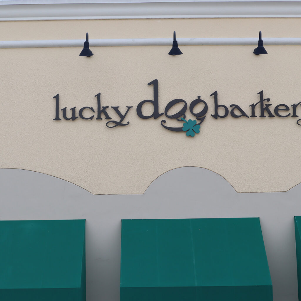 L - Lucky Dog Barkery