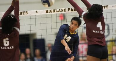 Lady Scots Sweep Red Oak in 25th Meeting