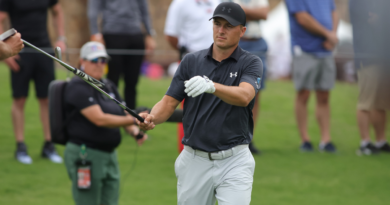 Playing Through Injuries, Spieth Trying to Regain Traction